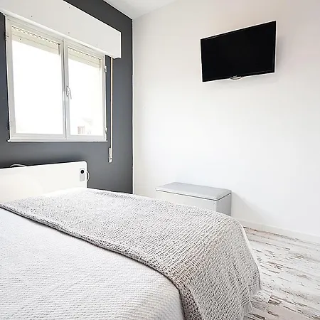 Casa Con Piscina En Zona Rural * Deiro